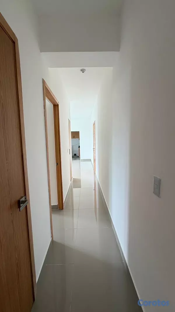 apartamentos - vendo independencia klm 7 y medio piso 4 dos habitaciones dos baños parqueo asc 7