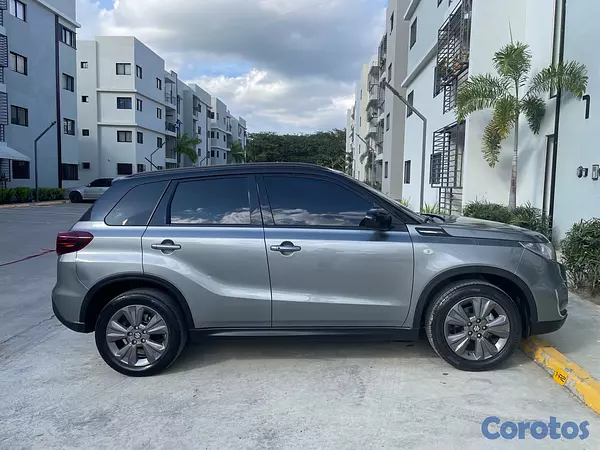 jeepetas y camionetas - Suzuki Vitara GL+ 2023 4x4 3