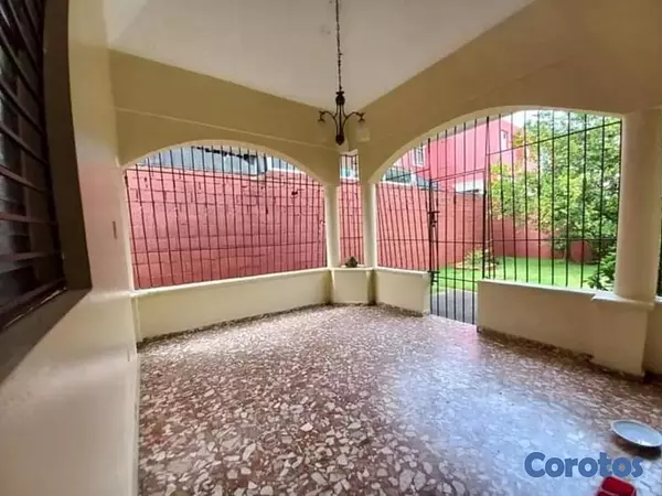 casas - Venta de Casa en Los Cacicazgos a Remodelar 8