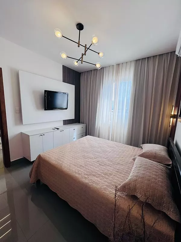 apartamentos - Alquilo apartamento en Evaristo morales. Torre Altamar VII,
 Piso 8
 US$1,100. 4