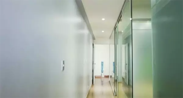 oficinas y locales comerciales - Local en serralles  4