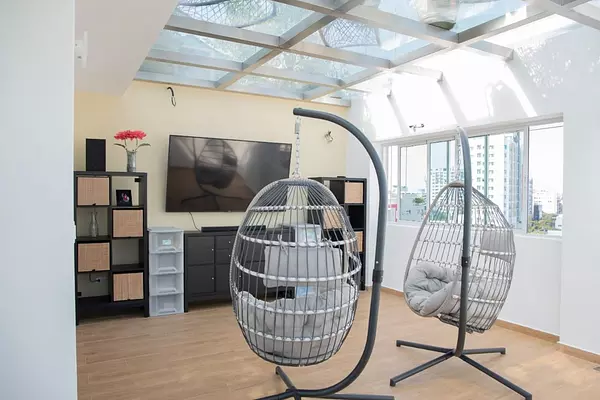 penthouses - Apartamento Clásico tipo Penhouse de 3 niveles (Piso 9,10,11), Naco 6