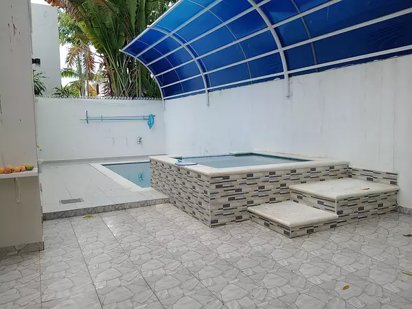 casas - Vendo y alquilo casa en Los Cacicazgos  6