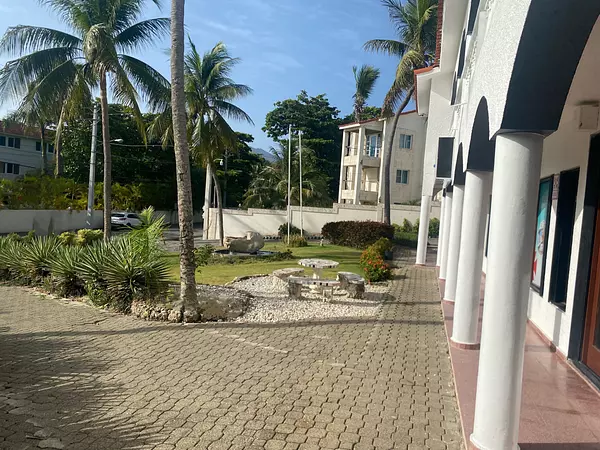 oficinas y locales comerciales - plaza comercial frente al mar  5