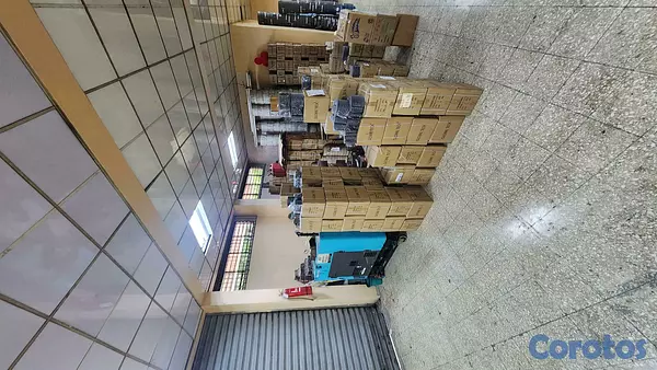 oficinas y locales comerciales - Local Comercial en venta en la Avenida 27 de Febrero 5