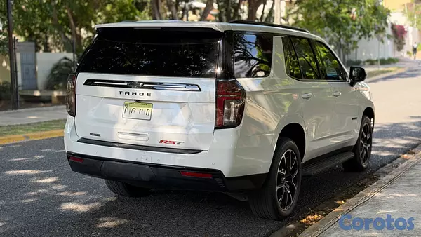 jeepetas y camionetas - Chevrolet Tahoe RST 2024 24,000KM Turbo Diesel 4WD 6