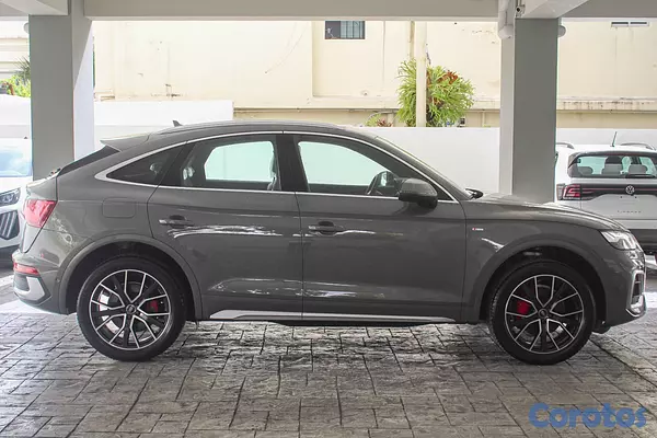 jeepetas y camionetas - Audi Q5 S-Line Sportback 2025 4