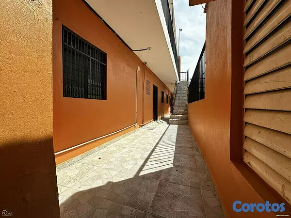 oficinas y locales comerciales - Edificio de uso mixto en Villa Consuelo  9