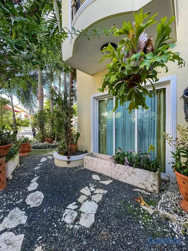 casas - Casa en venta en residencial de lujo con acceso controlado, Sto. Dgo. Este 5