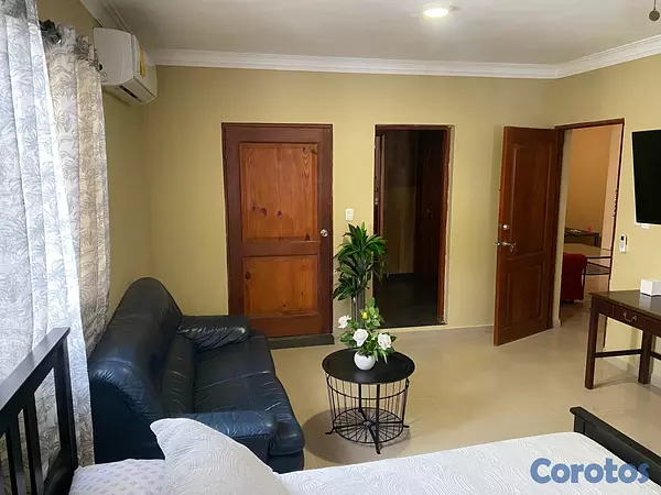habitaciones y viviendas compartidas - APARTAESTUDIO AMUEBLADO EN EL CACIQUE 7