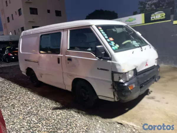 otros vehiculos - Mitsubishi L300 2006 4