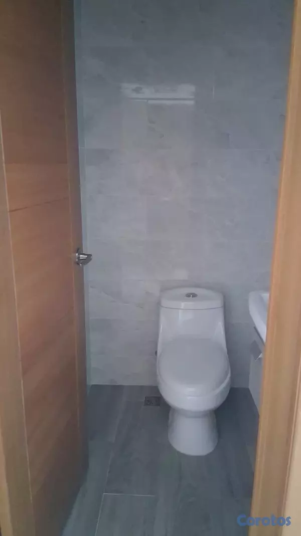 apartamentos - Alquiler de Apartamento Moderno en Los Cacicazgos con línea blanca.
 5