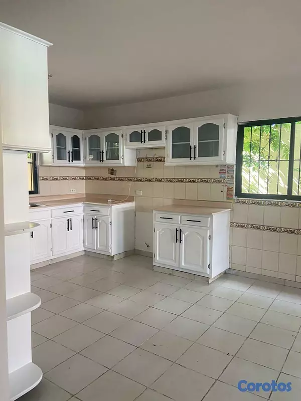 casas - Casa en el Residencial Antares cerca del acuario y 10
