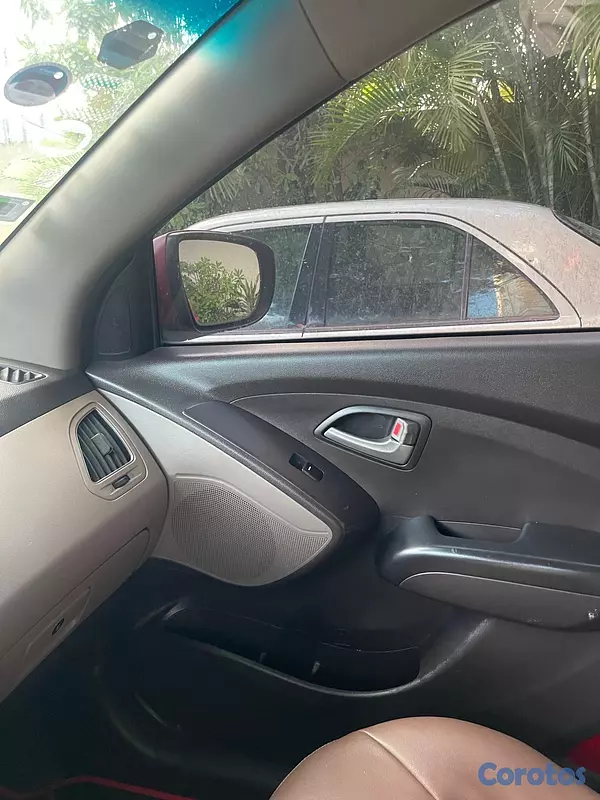 jeepetas y camionetas - Venta de Hyundai Tucson 2011. Oportunidad.  7