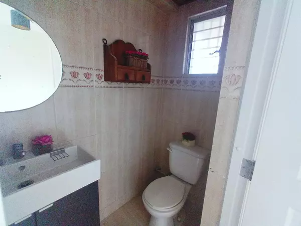 apartamentos - Se vende amplio apartamento en Evaristo Morales 4