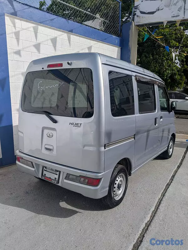 jeepetas y camionetas - DAIHATSU HIJET 2020 7