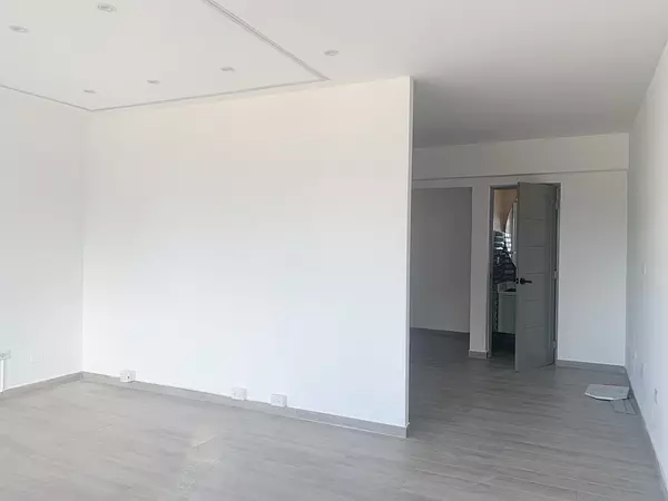 oficinas y locales comerciales - local céntrico en Julieta 3