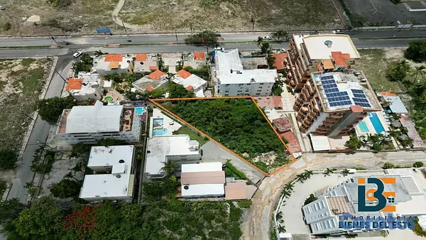 solares y terrenos - VENDE Excelente Solar con 1,024 metros en el CENTR 5
