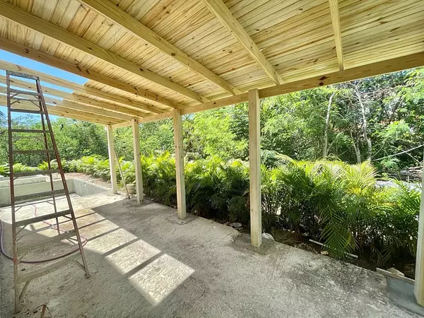casas vacacionales y villas - Vendo bella villa de 2 niveles y con piscina y jardín 6