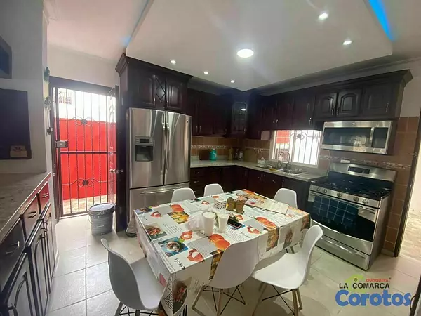 casas - Casa de 4 habitaciones en venta, Santiago  4