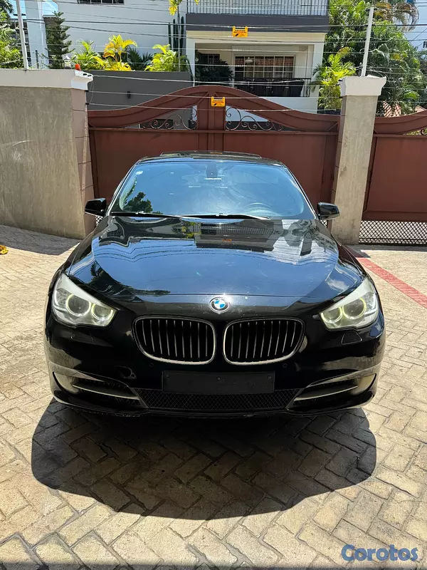 jeepetas y camionetas - BMW 535i GT 2011 es de color Negro con asientos ma 2