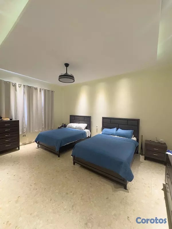 casas - vendo espectacular casa en la castellana 4 habitaciones con baño piscina jacuzzi 13