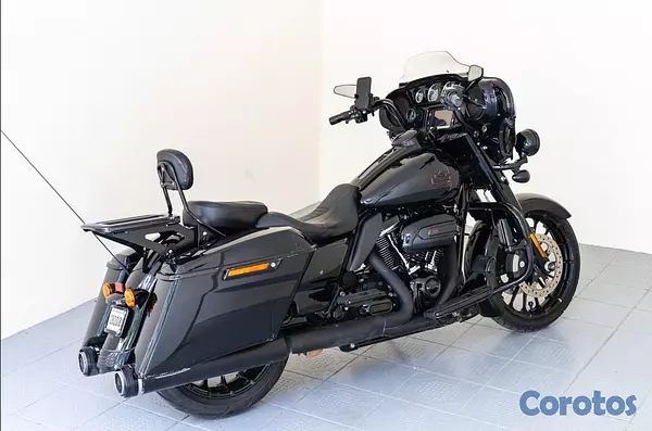 motores y pasolas - Harley Davidson Street Glide 2018 7