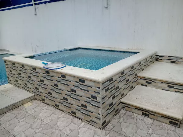 casas - Vendo y alquilo casa en Los Cacicazgos  7
