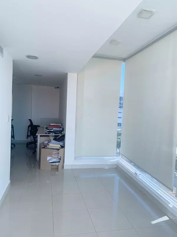 oficinas y locales comerciales - Oficina amoblada corporativa 4