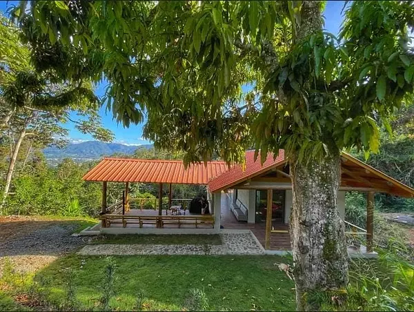 casas vacacionales y villas - Villa con Vista a la Ciudad de Jarabacoa  6
