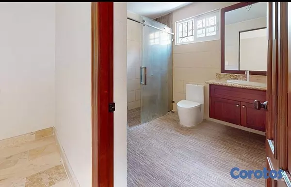 casas - Excelente casa en alquiler 6