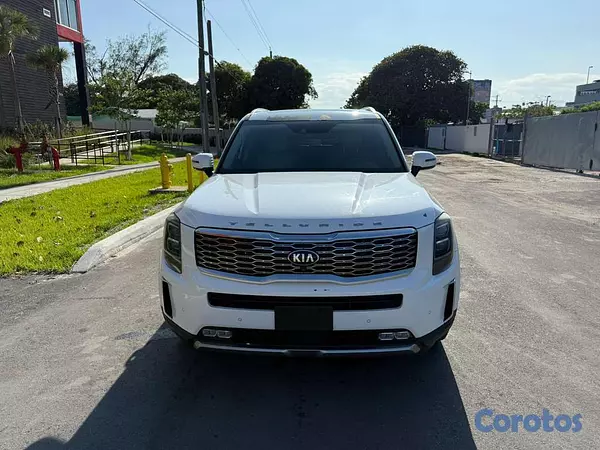 jeepetas y camionetas - Kia Telluride SX 2020 10