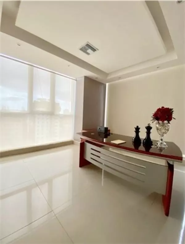oficinas y locales comerciales - Oficina corporativa en edificio  moderno 5