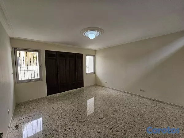 casas - Casa de 5 habitaciones 4 baños 4 parqueos en alqui 17