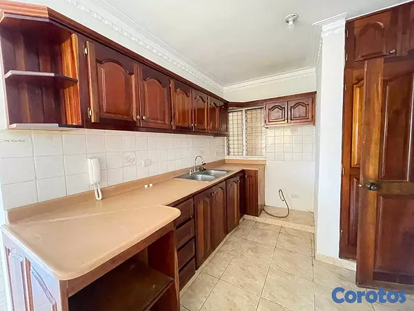 apartamentos - Amplio apartamento de 120 m² en segundo piso con 2 6