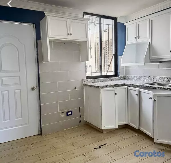 oficinas y locales comerciales - se alquila casa  8