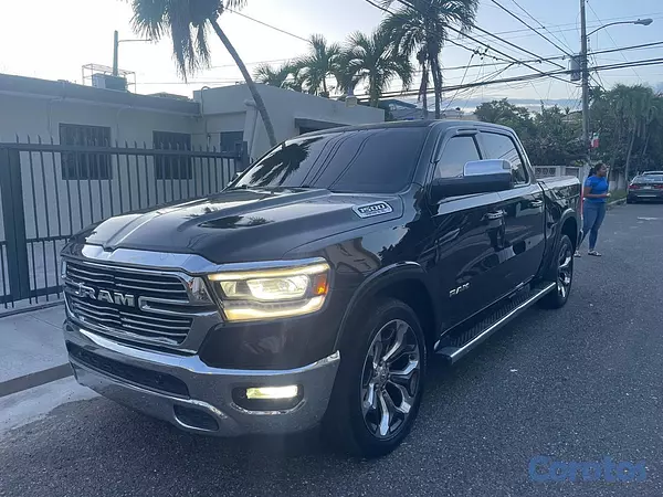 jeepetas y camionetas - vendo RAM 1500 LARAMIE 5