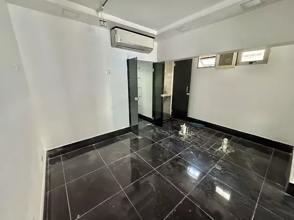 oficinas y locales comerciales - Local Comercial en Alquiler NACO USD 2,000.00  5