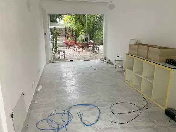 oficinas y locales comerciales - Alquiler local en primer nivel  6