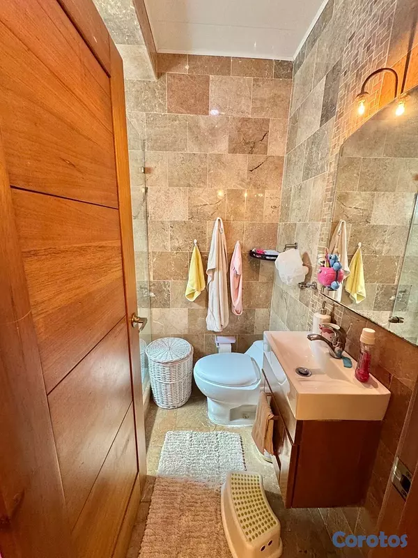 apartamentos - vendo urbanización real tres habitaciones con baño dos parqueos paralelos techa 16