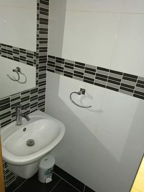 apartamentos - Alquiler: Apartamento 3 habs, amueblado, equipado con linea blanca, Serralles. 
 8