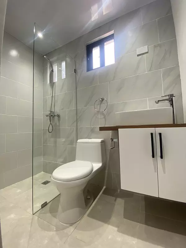 apartamentos - Apartamento a estrenar en piso alto de venta en La Esmeralda 6