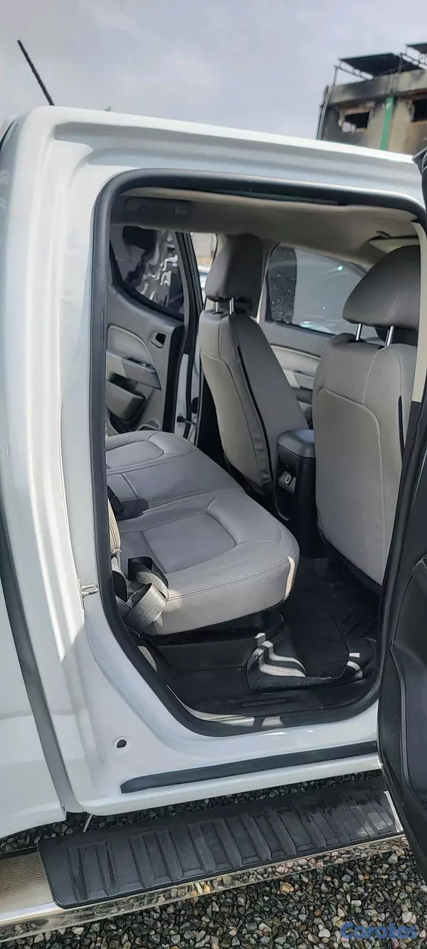 jeepetas y camionetas - CHEVROLET COLORADO 2019 6