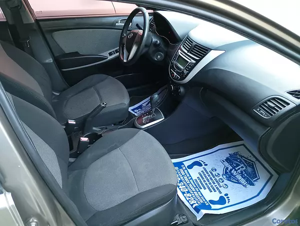 carros - Hyundai Accent 2011 6