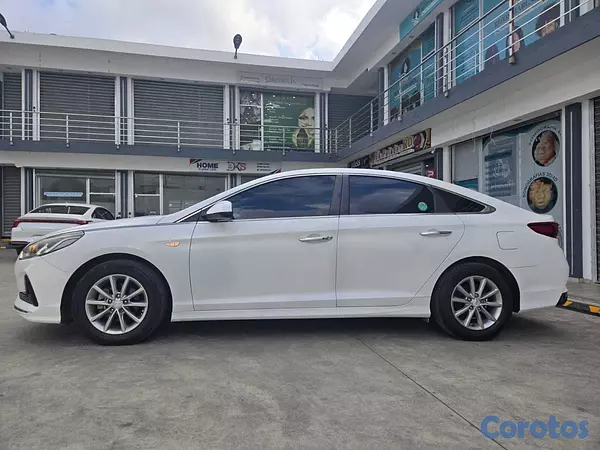 carros - HYUNDAI SONATA NEW RISE 2018 BLANCO GASOLINA 13