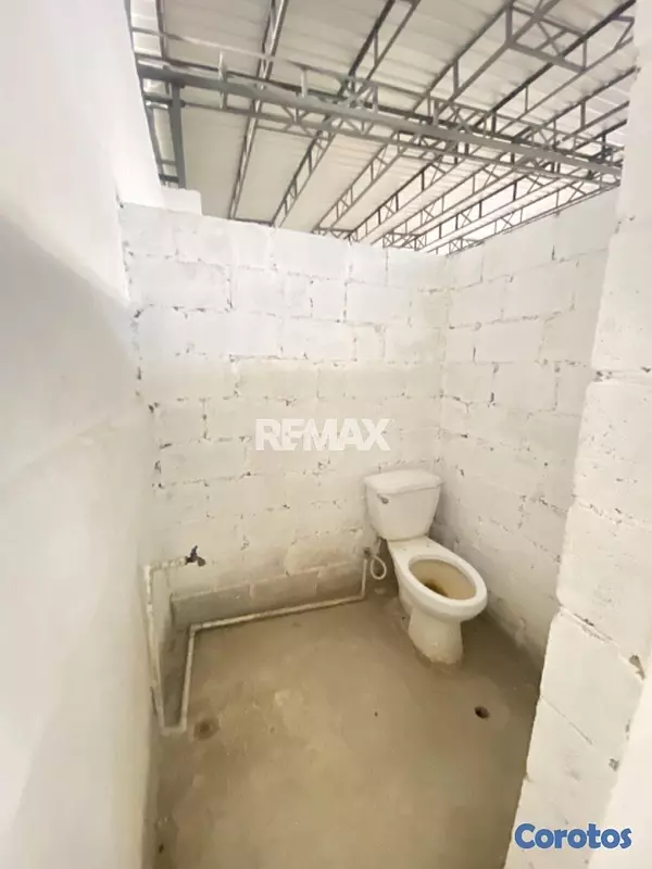 oficinas y locales comerciales - Nave industrial de 900mt2 en alquiler en Los Giras 3