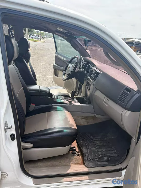 jeepetas y camionetas - Se vende toyota 4Runner, lista para trabajar 7