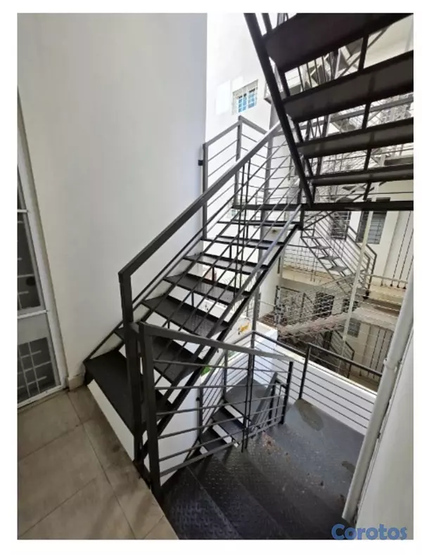 apartamentos - Apartamento en alquiler en 2do nivel, amplio y ventilado. la Española, Santiago. 12