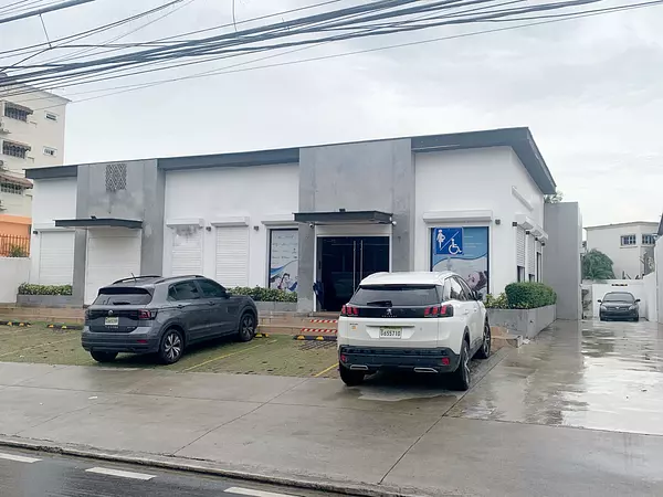 oficinas y locales comerciales - local amplio en arroyo hondo 2