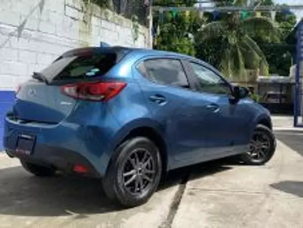 carros - MAZDA DEMIO 4
